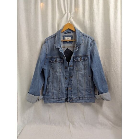 Good Fellow Jackets & Blazers - Good Fellow One of a kind jean jacket, hand quilted heart patch women's Large